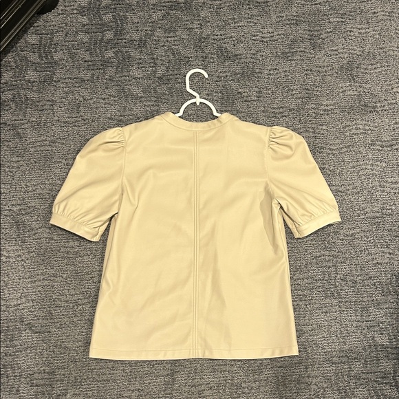 Steve Madden Beige Puff Sleeve Blouse - Picture 2 of 2